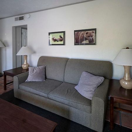 Tuscany Manor Palm Springs Extérieur photo