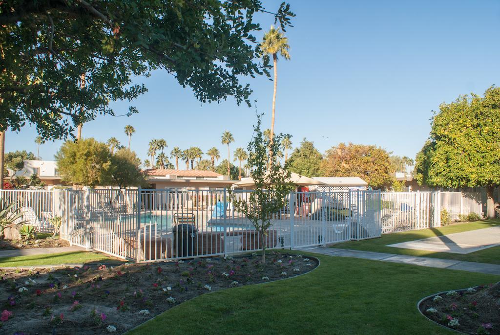 Tuscany Manor Palm Springs Extérieur photo