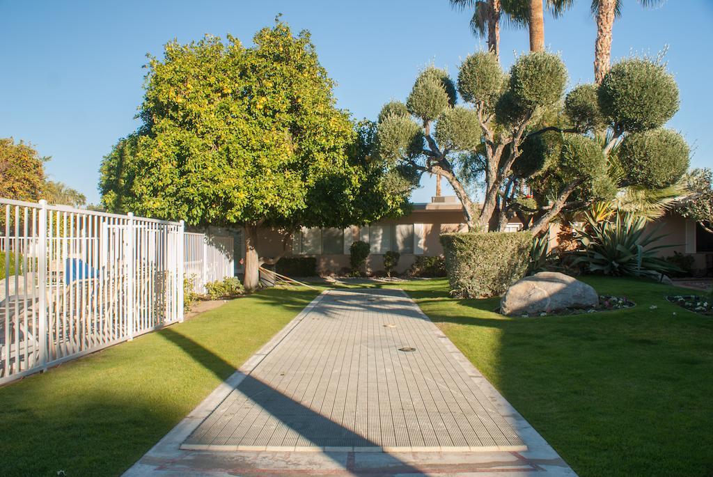 Tuscany Manor Palm Springs Extérieur photo