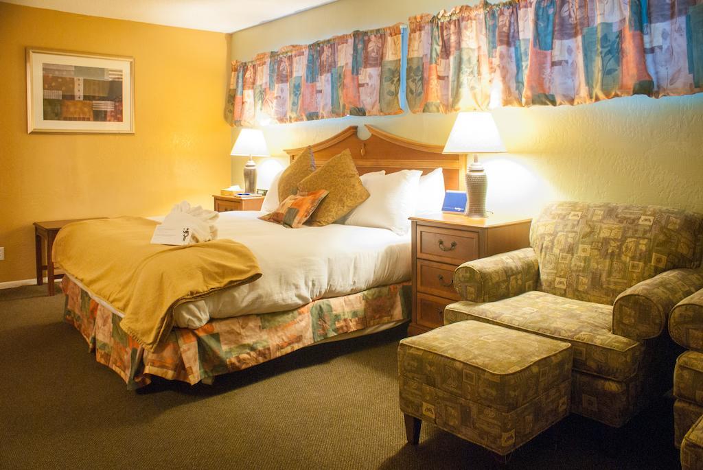 Tuscany Manor Palm Springs Extérieur photo