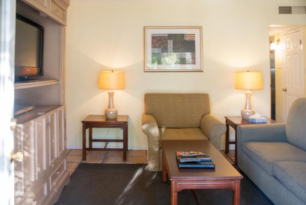 Tuscany Manor Palm Springs Extérieur photo