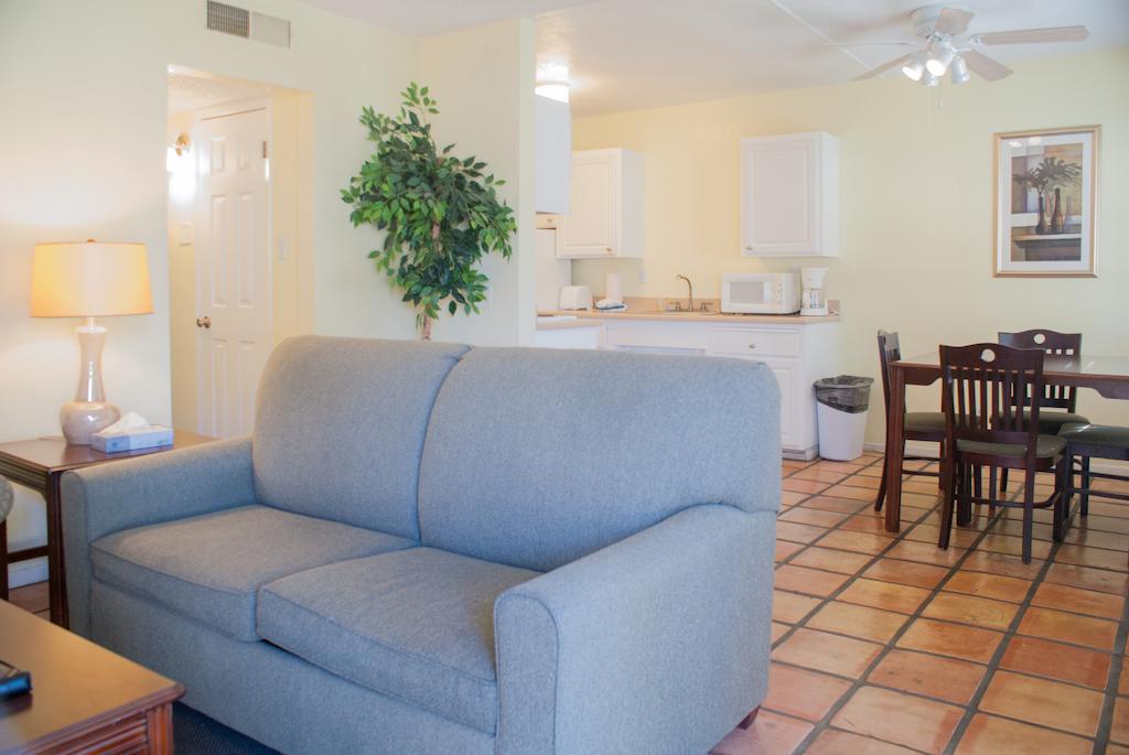 Tuscany Manor Palm Springs Extérieur photo