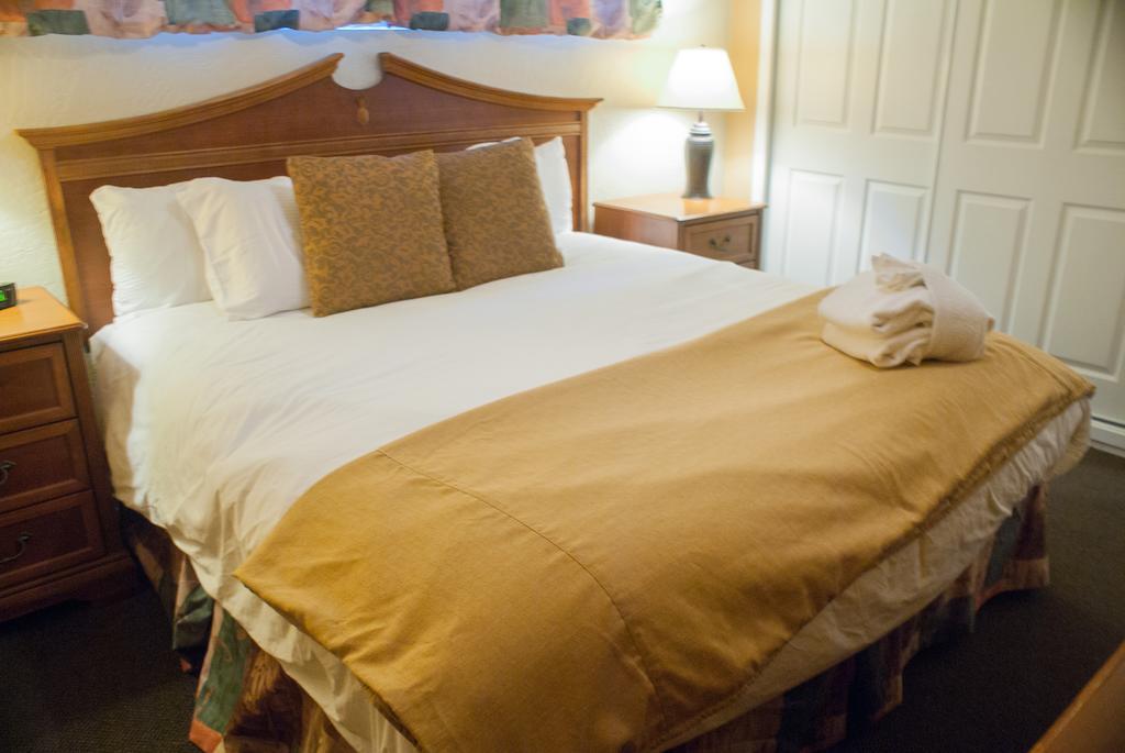 Tuscany Manor Palm Springs Extérieur photo