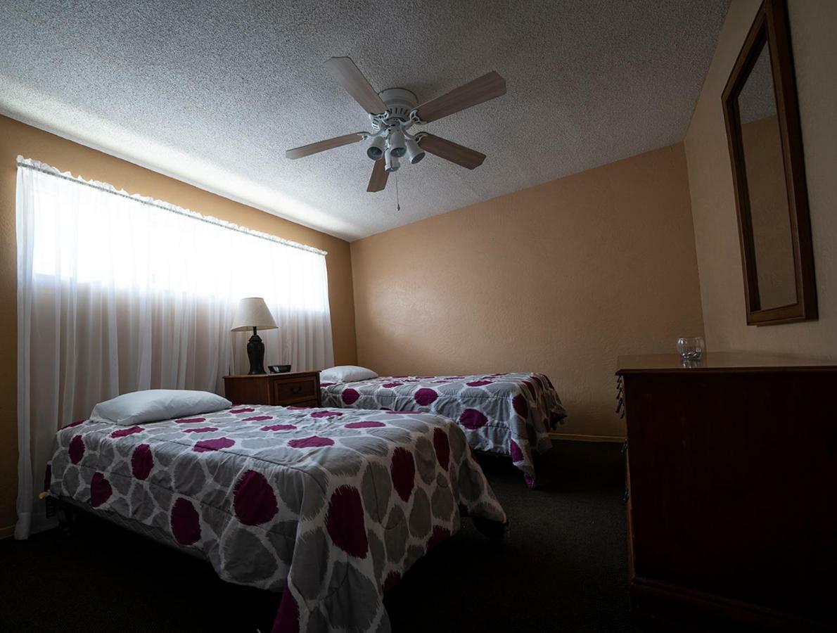 Tuscany Manor Palm Springs Extérieur photo