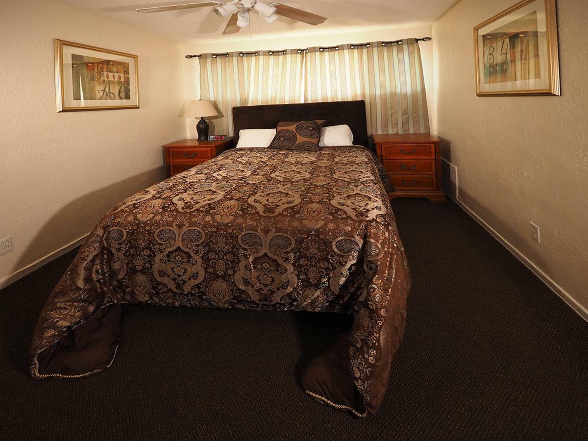 Tuscany Manor Palm Springs Extérieur photo